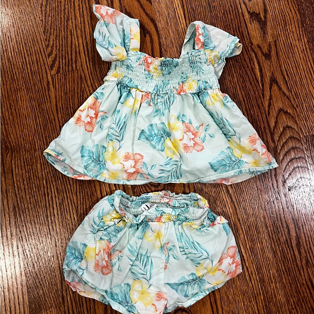 Janie and Jack floral flutter sleeve top and matching bottom set